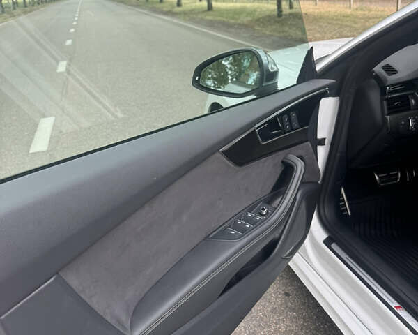 Білий Ауді S5, об'ємом двигуна 3 л та пробігом 58 тис. км за 40000 $, фото 26 на Automoto.ua