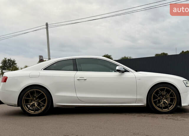 Білий Ауді S5, об'ємом двигуна 3 л та пробігом 172 тис. км за 12999 $, фото 4 на Automoto.ua