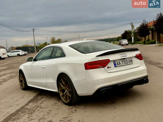 Білий Ауді S5, об'ємом двигуна 3 л та пробігом 172 тис. км за 12999 $, фото 7 на Automoto.ua