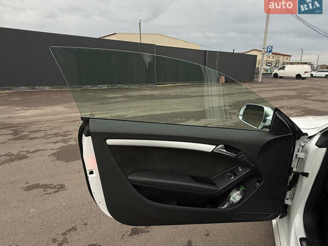 Білий Ауді S5, об'ємом двигуна 3 л та пробігом 172 тис. км за 12999 $, фото 13 на Automoto.ua