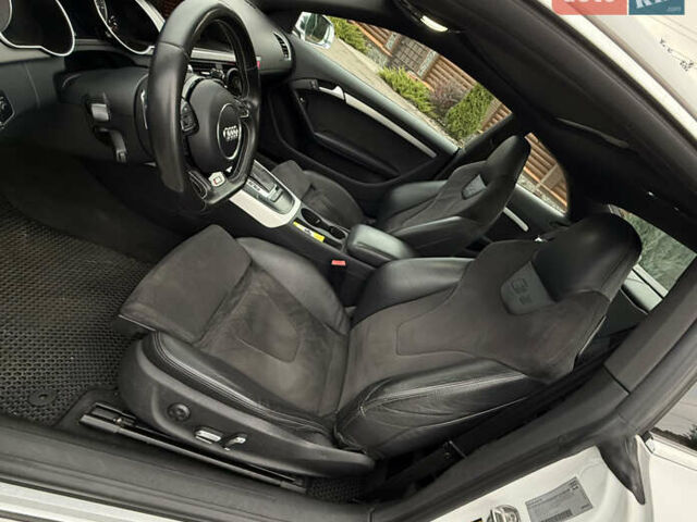 Білий Ауді S5, об'ємом двигуна 3 л та пробігом 172 тис. км за 12999 $, фото 12 на Automoto.ua