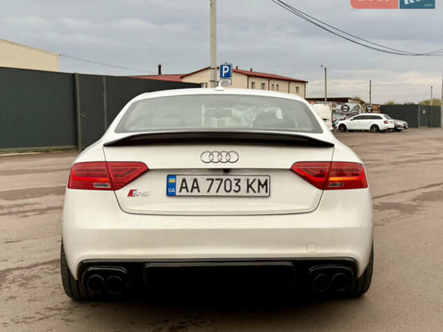 Білий Ауді S5, об'ємом двигуна 3 л та пробігом 172 тис. км за 12999 $, фото 6 на Automoto.ua