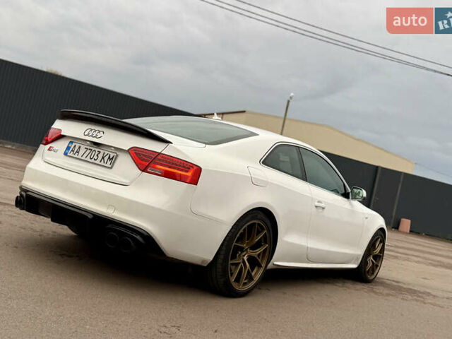Білий Ауді S5, об'ємом двигуна 3 л та пробігом 172 тис. км за 12999 $, фото 5 на Automoto.ua