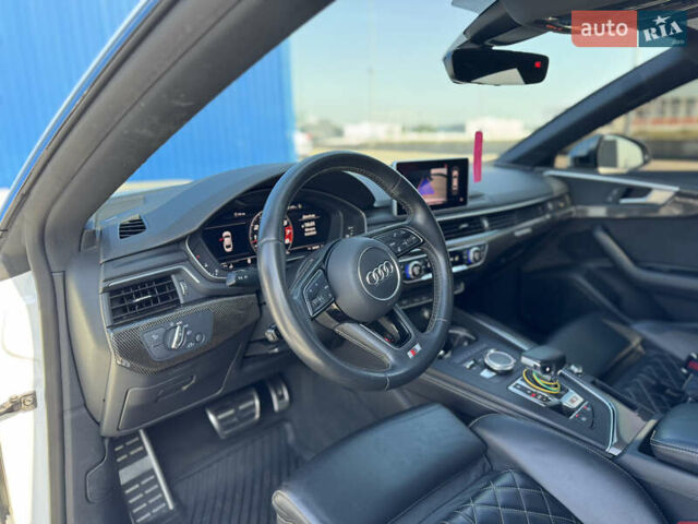 Белый Ауди С5, объемом двигателя 3 л и пробегом 95 тыс. км за 25990 $, фото 8 на Automoto.ua