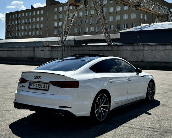 Белый Ауди С5, объемом двигателя 3 л и пробегом 60 тыс. км за 35800 $, фото 6 на Automoto.ua