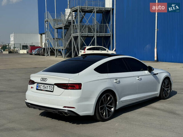 Белый Ауди С5, объемом двигателя 3 л и пробегом 95 тыс. км за 25990 $, фото 4 на Automoto.ua
