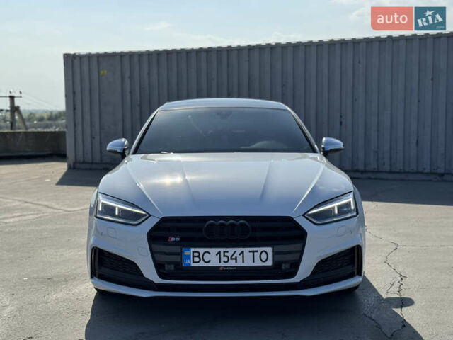Белый Ауди С5, объемом двигателя 3 л и пробегом 95 тыс. км за 25990 $, фото 1 на Automoto.ua