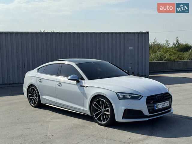 Белый Ауди С5, объемом двигателя 3 л и пробегом 95 тыс. км за 25990 $, фото 2 на Automoto.ua