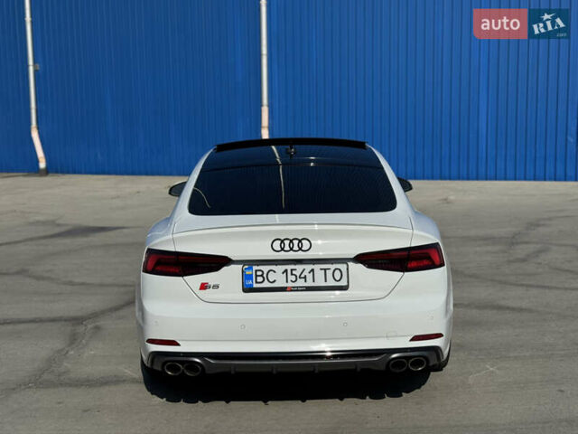 Белый Ауди С5, объемом двигателя 3 л и пробегом 95 тыс. км за 25990 $, фото 5 на Automoto.ua