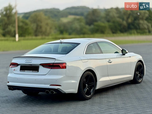 Білий Ауді S5, об'ємом двигуна 3 л та пробігом 138 тис. км за 28000 $, фото 4 на Automoto.ua