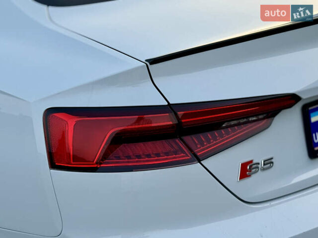 Білий Ауді S5, об'ємом двигуна 3 л та пробігом 138 тис. км за 28000 $, фото 9 на Automoto.ua