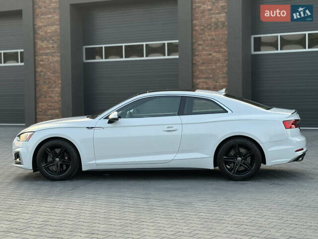Білий Ауді S5, об'ємом двигуна 3 л та пробігом 138 тис. км за 28000 $, фото 7 на Automoto.ua