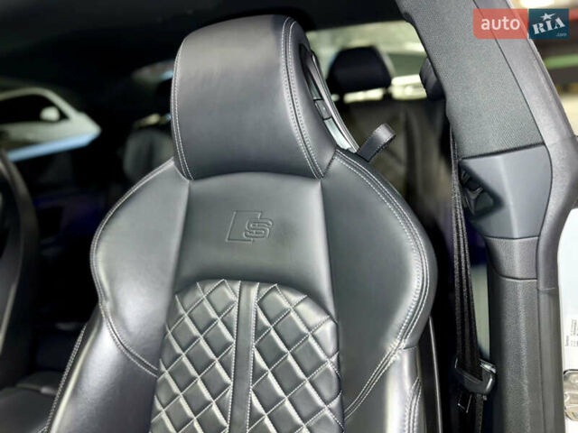 Белый Ауди С5, объемом двигателя 3 л и пробегом 54 тыс. км за 35500 $, фото 23 на Automoto.ua