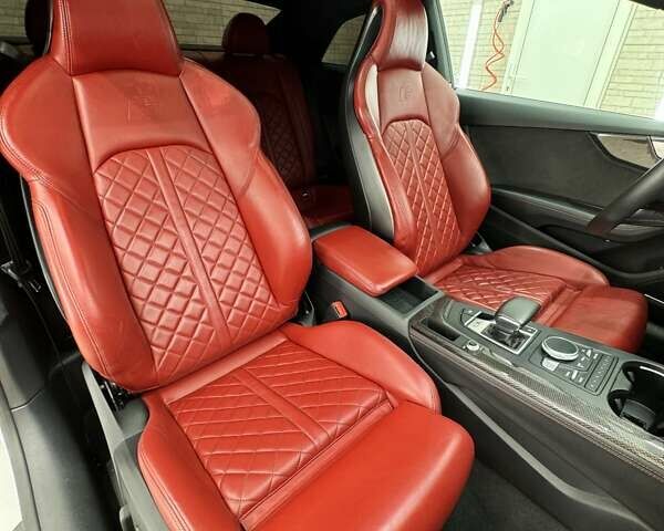 Білий Ауді S5, об'ємом двигуна 3 л та пробігом 45 тис. км за 38000 $, фото 26 на Automoto.ua
