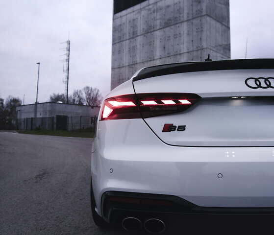 Белый Ауди С5, объемом двигателя 3 л и пробегом 28 тыс. км за 55000 $, фото 12 на Automoto.ua