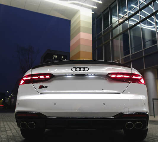 Белый Ауди С5, объемом двигателя 3 л и пробегом 28 тыс. км за 55000 $, фото 6 на Automoto.ua