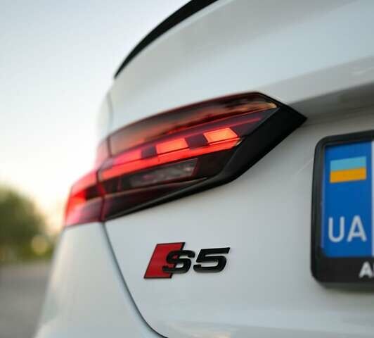 Белый Ауди С5, объемом двигателя 3 л и пробегом 13 тыс. км за 51000 $, фото 38 на Automoto.ua