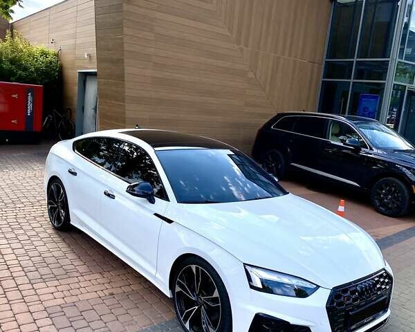 Белый Ауди С5, объемом двигателя 3 л и пробегом 12 тыс. км за 58500 $, фото 3 на Automoto.ua