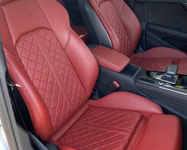 Белый Ауди С5, объемом двигателя 3 л и пробегом 12 тыс. км за 58500 $, фото 19 на Automoto.ua