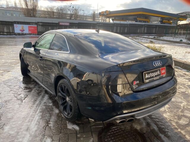 Чорний Ауді S5, об'ємом двигуна 3 л та пробігом 81 тис. км за 14490 $, фото 4 на Automoto.ua