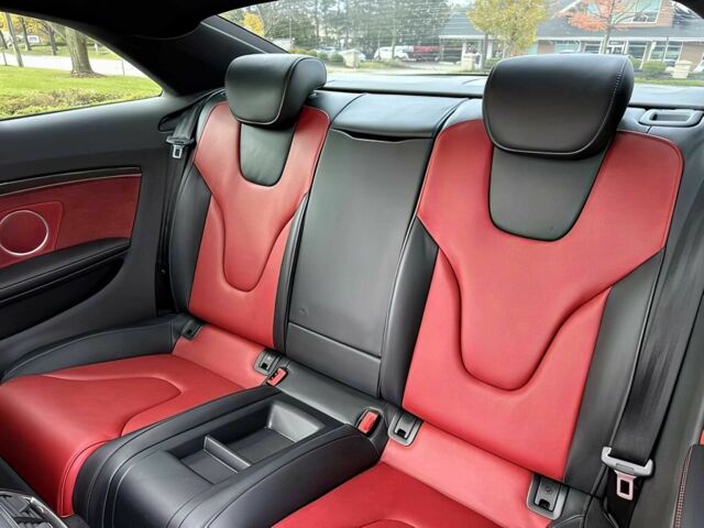 Чорний Ауді S5, об'ємом двигуна 3 л та пробігом 64 тис. км за 16780 $, фото 12 на Automoto.ua