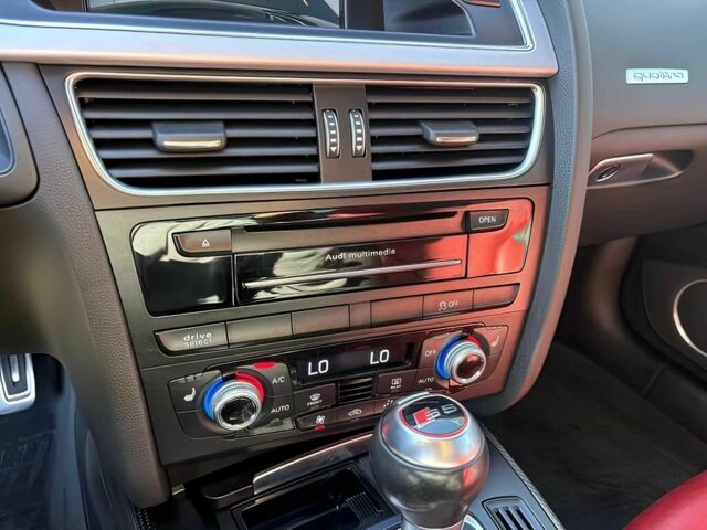 Чорний Ауді S5, об'ємом двигуна 3 л та пробігом 64 тис. км за 16780 $, фото 10 на Automoto.ua