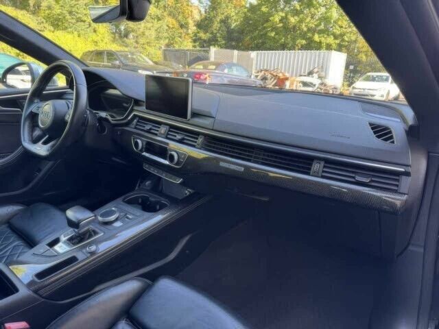 Чорний Ауді S5, об'ємом двигуна 3 л та пробігом 30 тис. км за 14000 $, фото 7 на Automoto.ua