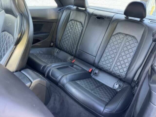 Чорний Ауді S5, об'ємом двигуна 3 л та пробігом 30 тис. км за 14000 $, фото 16 на Automoto.ua