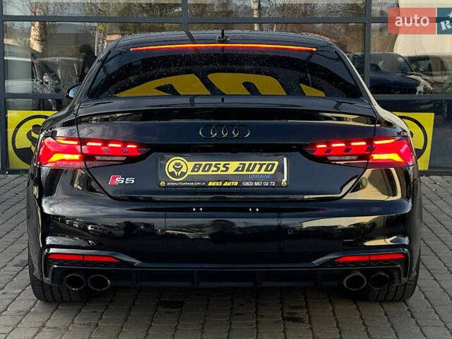 Чорний Ауді S5, об'ємом двигуна 3 л та пробігом 38 тис. км за 41000 $, фото 4 на Automoto.ua