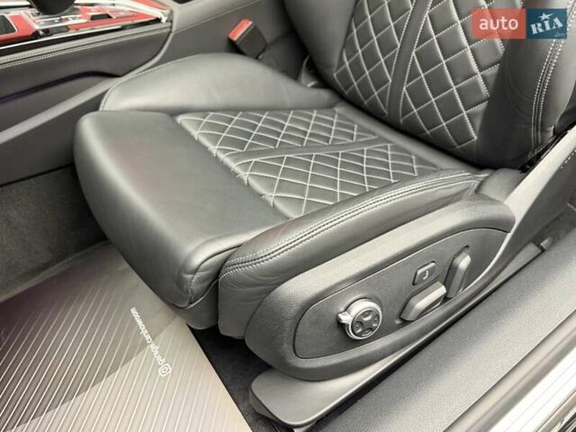 Черный Ауди С5, объемом двигателя 3 л и пробегом 37 тыс. км за 54900 $, фото 26 на Automoto.ua