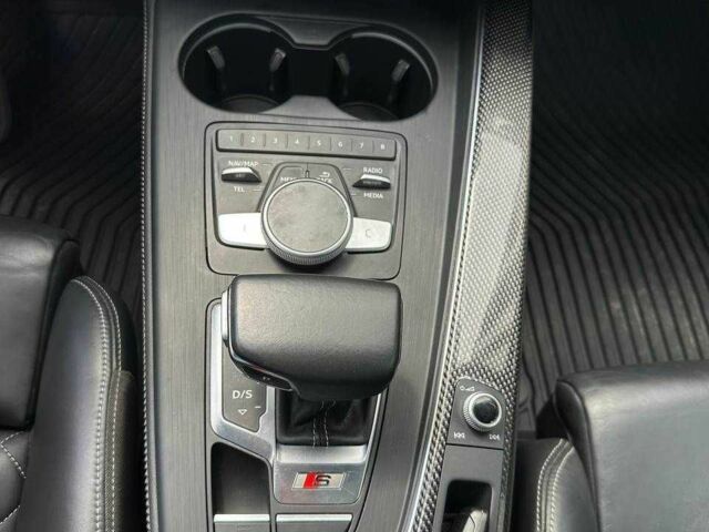 Черный Ауди С5, объемом двигателя 3 л и пробегом 130 тыс. км за 33900 $, фото 18 на Automoto.ua