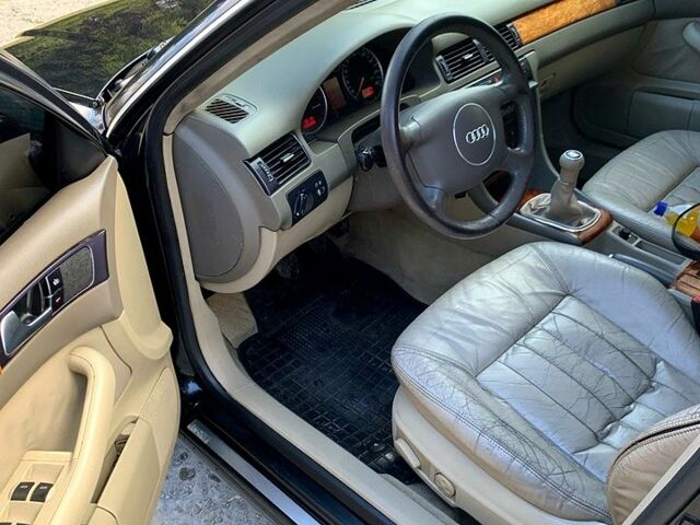 Черный Ауди С5, объемом двигателя 1.9 л и пробегом 418 тыс. км за 4350 $, фото 4 на Automoto.ua