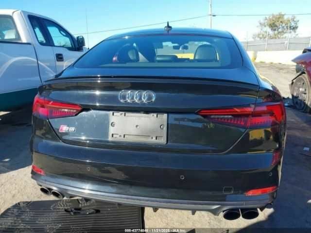 Чорний Ауді S5, об'ємом двигуна 3 л та пробігом 48 тис. км за 12000 $, фото 4 на Automoto.ua