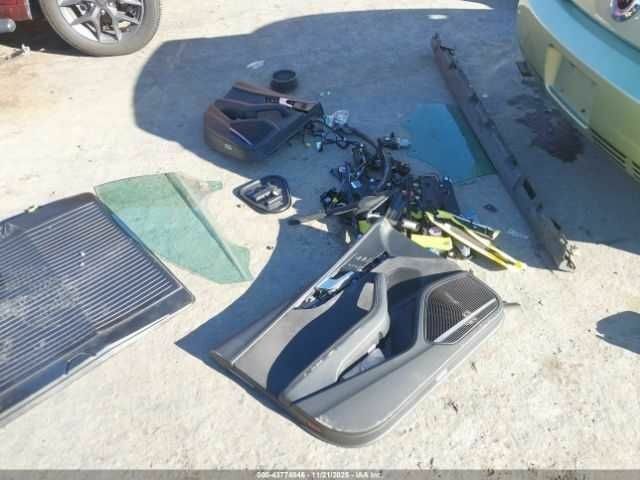 Чорний Ауді S5, об'ємом двигуна 3 л та пробігом 48 тис. км за 12000 $, фото 8 на Automoto.ua