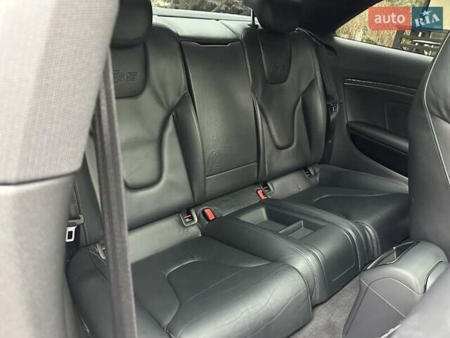 Червоний Ауді S5, об'ємом двигуна 4.2 л та пробігом 135 тис. км за 14500 $, фото 56 на Automoto.ua