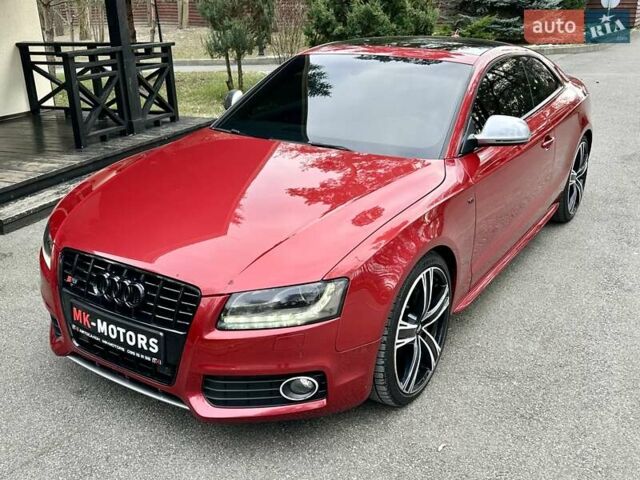 Красный Ауди С5, объемом двигателя 4.2 л и пробегом 135 тыс. км за 13900 $, фото 1 на Automoto.ua