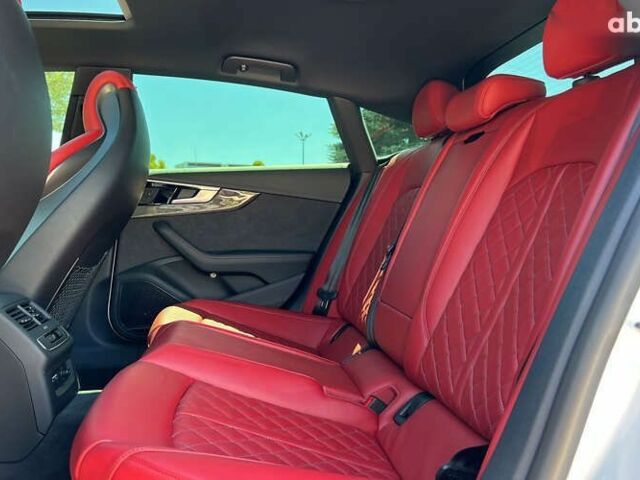 Ауди С5, объемом двигателя 3 л и пробегом 13 тыс. км за 50800 $, фото 13 на Automoto.ua