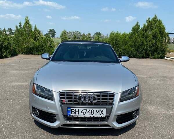 Сірий Ауді S5, об'ємом двигуна 3 л та пробігом 155 тис. км за 15500 $, фото 1 на Automoto.ua