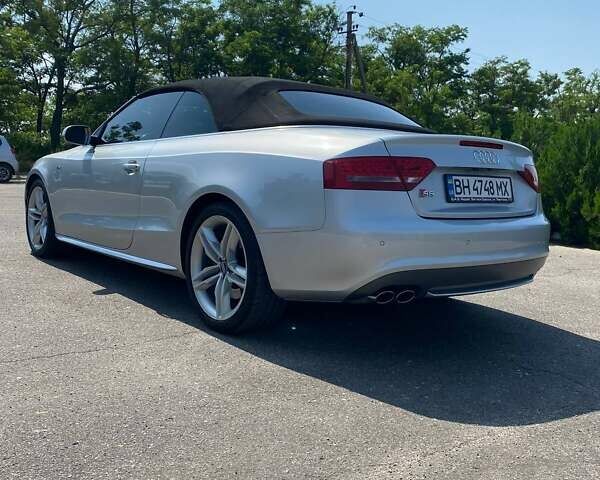 Сірий Ауді S5, об'ємом двигуна 3 л та пробігом 155 тис. км за 15500 $, фото 6 на Automoto.ua