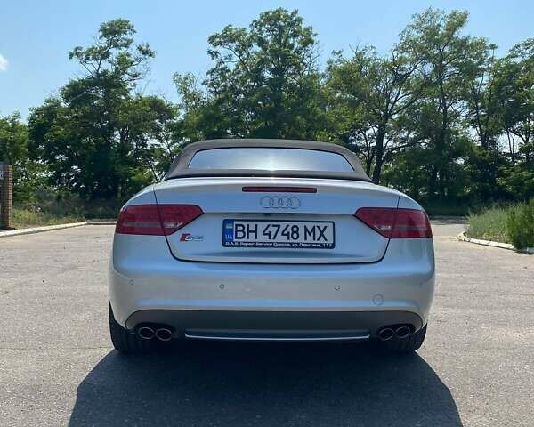 Сірий Ауді S5, об'ємом двигуна 3 л та пробігом 155 тис. км за 15500 $, фото 7 на Automoto.ua