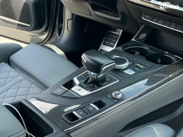 Серый Ауди С5, объемом двигателя 3 л и пробегом 82 тыс. км за 31390 $, фото 20 на Automoto.ua