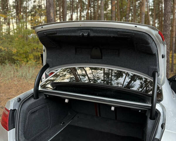 Серый Ауди С5, объемом двигателя 4.2 л и пробегом 250 тыс. км за 7777 $, фото 11 на Automoto.ua