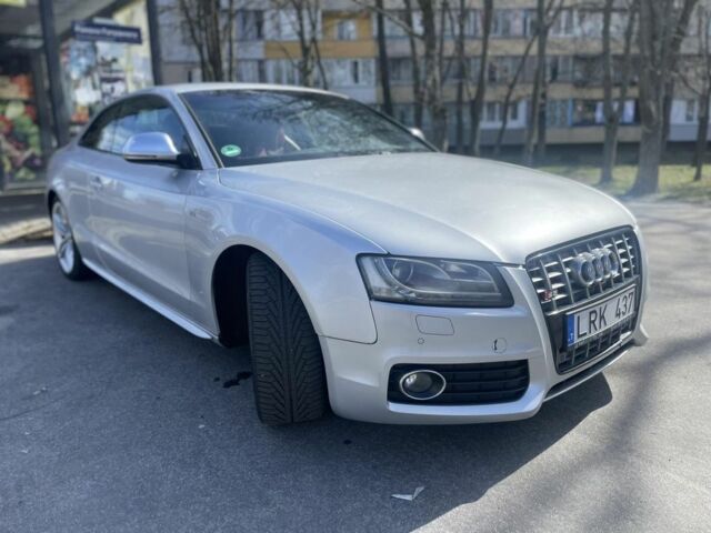 Сірий Ауді S5, об'ємом двигуна 0.42 л та пробігом 203 тис. км за 8000 $, фото 2 на Automoto.ua