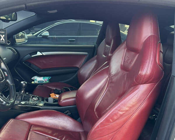 Серый Ауди С5, объемом двигателя 4.2 л и пробегом 250 тыс. км за 5999 $, фото 9 на Automoto.ua