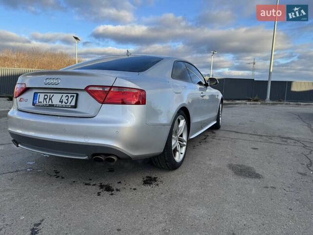 Серый Ауди С5, объемом двигателя 4.2 л и пробегом 250 тыс. км за 5999 $, фото 4 на Automoto.ua