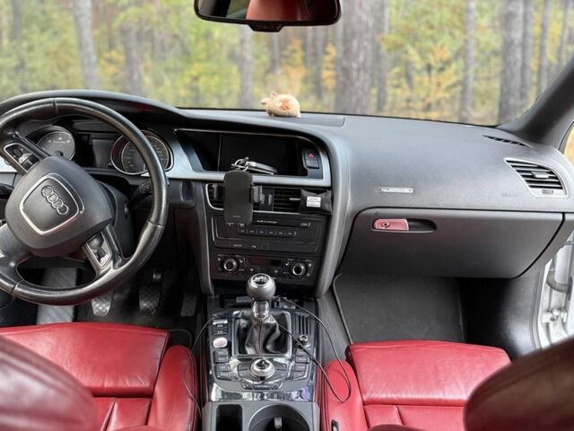 Серый Ауди С5, объемом двигателя 4.2 л и пробегом 250 тыс. км за 7777 $, фото 5 на Automoto.ua