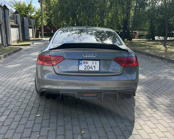 Ауді S5 2013 у Рівному на Automoto.ua Сірий Ауді S5, об'ємом двигуна 3 л та пробігом 177 тис. км за 16600 $, фото 3 на Automoto.ua