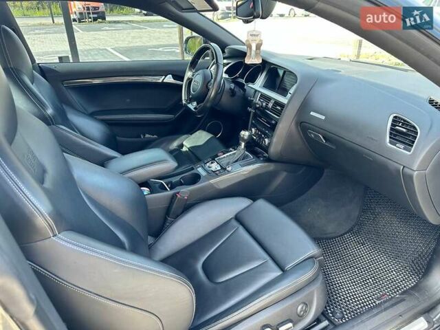 Серый Ауди С5, объемом двигателя 3 л и пробегом 95 тыс. км за 16999 $, фото 18 на Automoto.ua