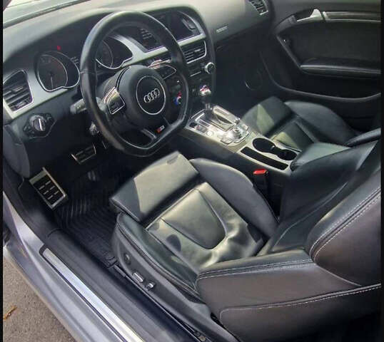 Сірий Ауді S5, об'ємом двигуна 3 л та пробігом 127 тис. км за 18500 $, фото 9 на Automoto.ua