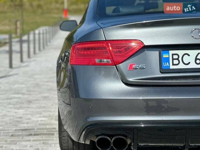 Серый Ауди С5, объемом двигателя 3 л и пробегом 95 тыс. км за 16999 $, фото 8 на Automoto.ua